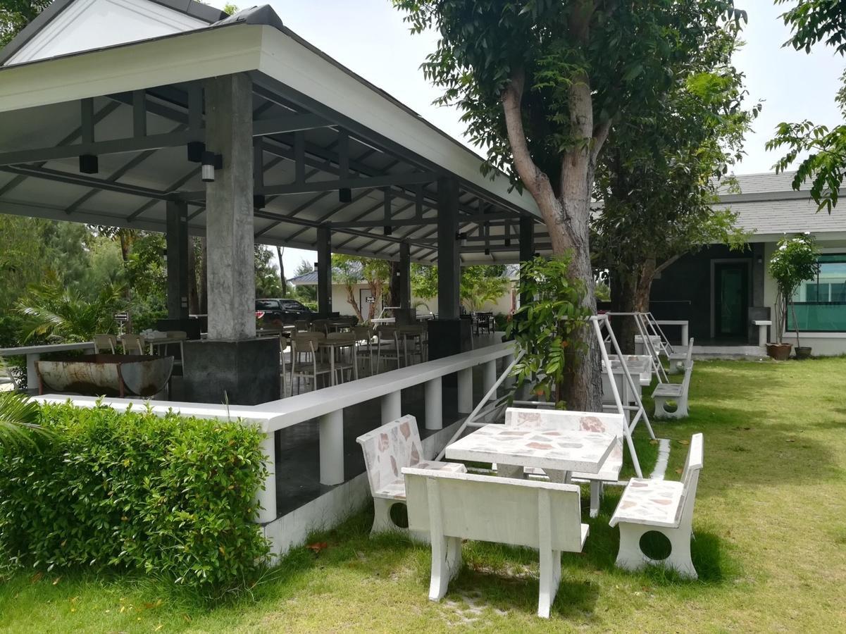 The Lake Hill Resort Pran Buri Exterior photo