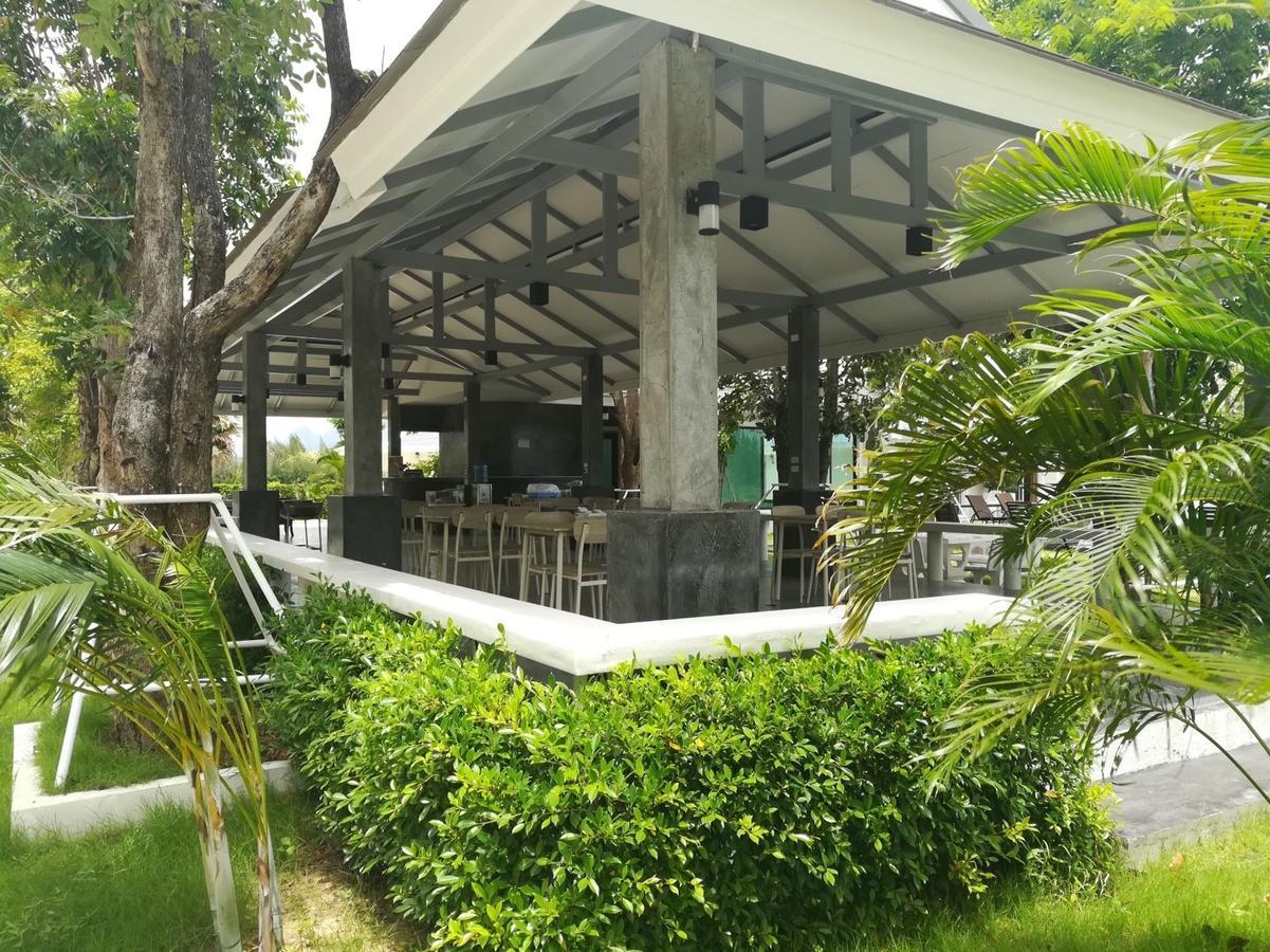 The Lake Hill Resort Pran Buri Exterior photo